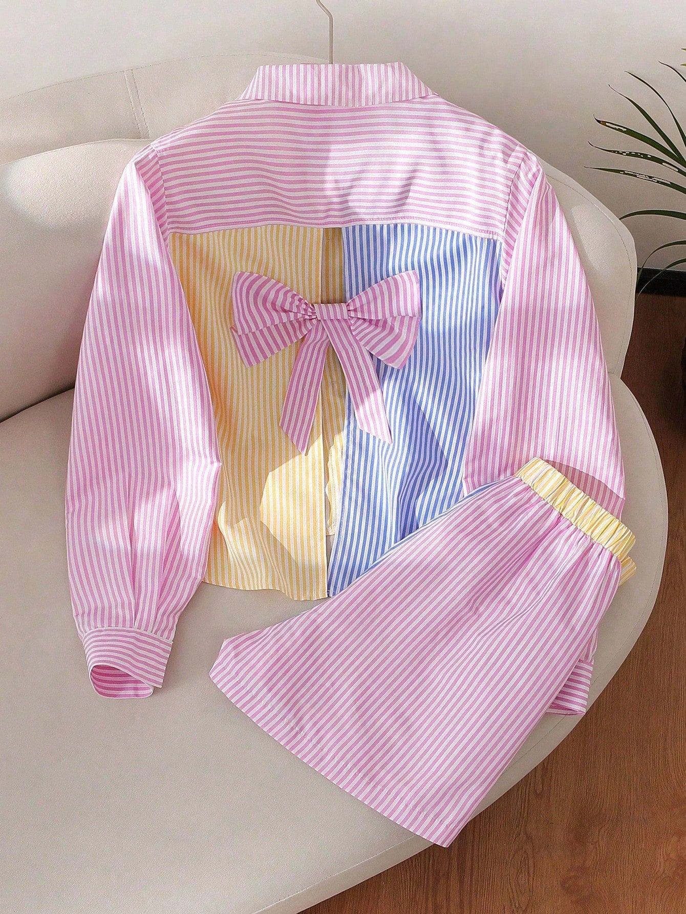 SHEIN Conjunto 2 Peças Polo Listrado com Laço Meninas
